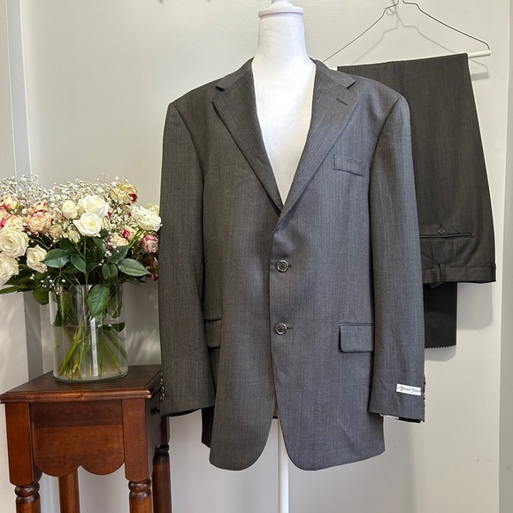 Hickey Freeman Other - Hickey Freeman Worsted Wool Suit